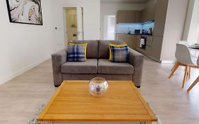 Luxury Apartment - Town Centre North Stevenage